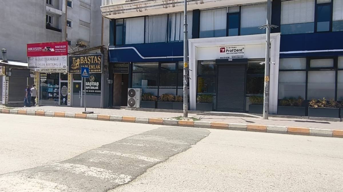 Iğdır’da Görünmez Yaya Geçitleri ve Kasisler Zor Anlar Yaşatıyor
