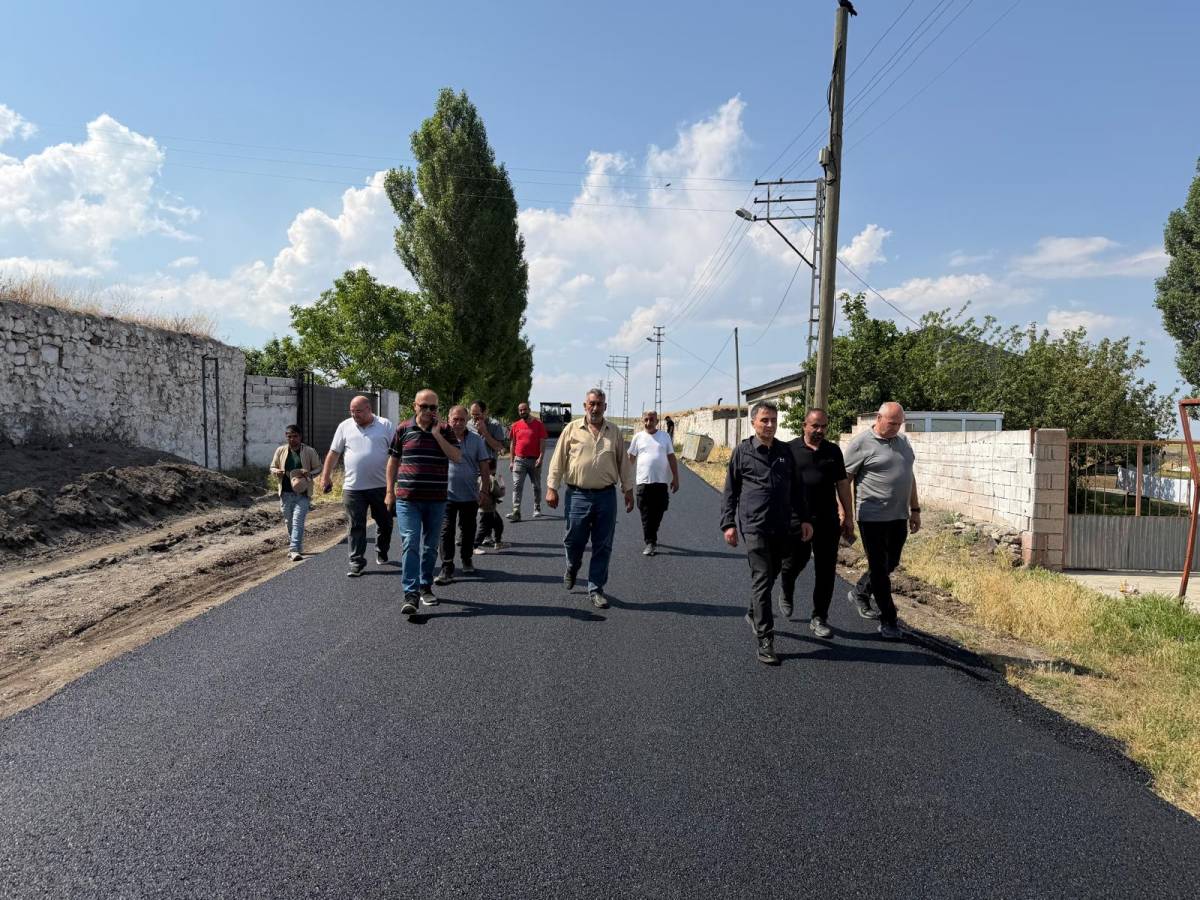 Mollakamer Köyü Yolunda 5 Kilometrelik Asfalt Çalışması Sürüyor